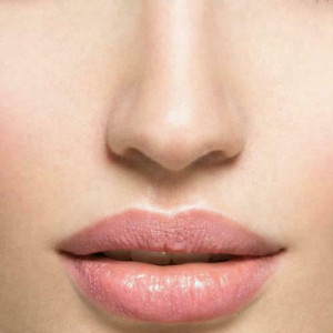 Imagem ilustrativa de Depilação de Buço em Sorocaba por Fabiana Namikawa - Depilação de buço, acima e ao redor da boca, com cera marroquina.