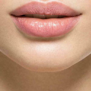 Imagem ilustrativa de Depilação de Queixo em Sorocaba por Fabiana Namikawa - Remove pelos do queixo e adjacentes com cera marroquina, realçando o contorno.