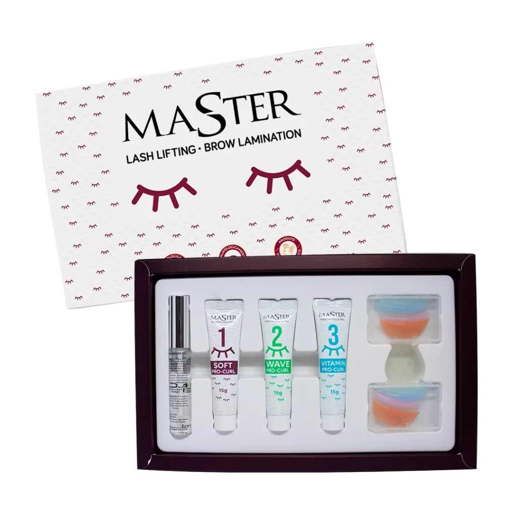 Caixa aberta do Kit Lash Lifting e Brow Lamination Master Premium com produtos em destaque